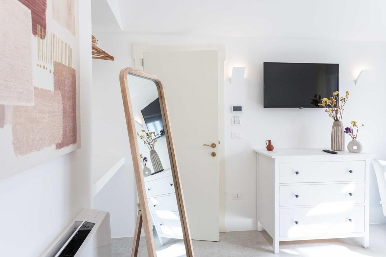 Dimora Dei Maestri-Camera Con Veranda E Bagno Privati Felline Exterior foto