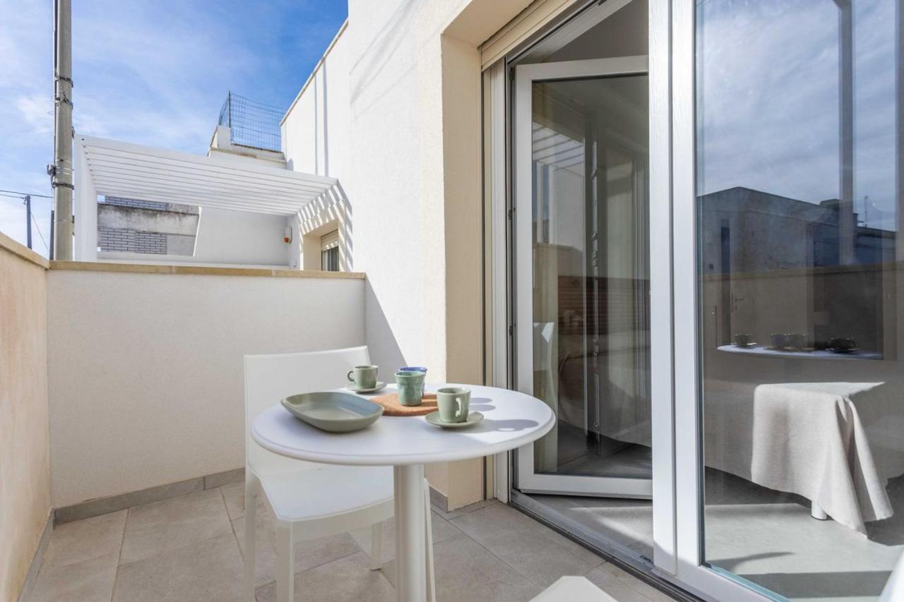 Dimora Dei Maestri-Camera Con Veranda E Bagno Privati Felline Exterior foto